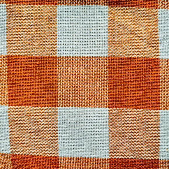 MACY'S Checkered Pumpkin Spice Table Runner - Picture 6 of 6